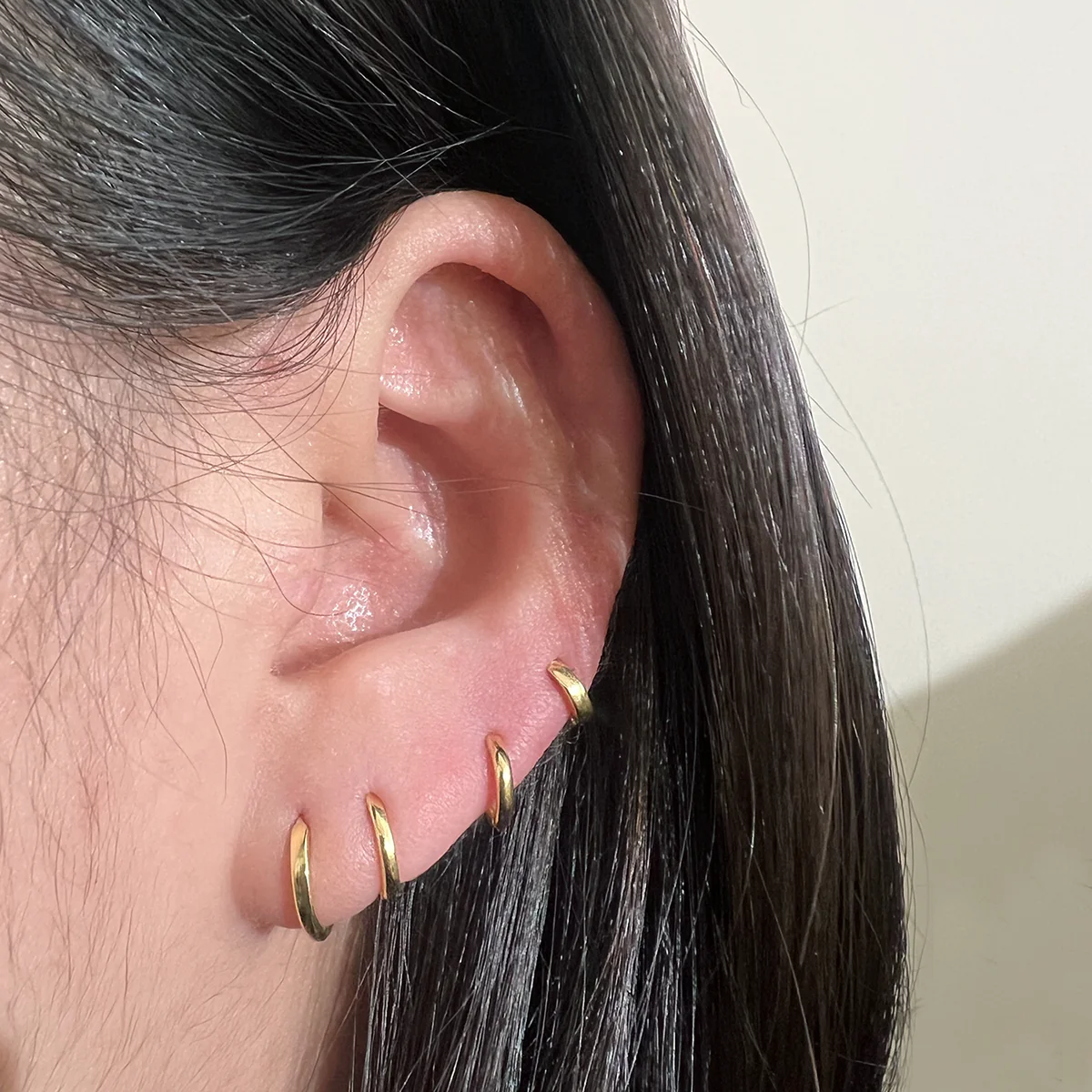 8mm Huggie Earring - Image 4
