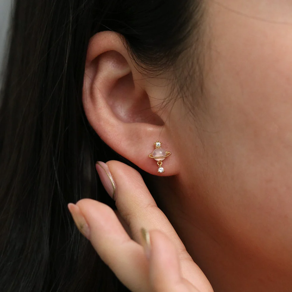 Rose quartz saturn earrings - Image 4