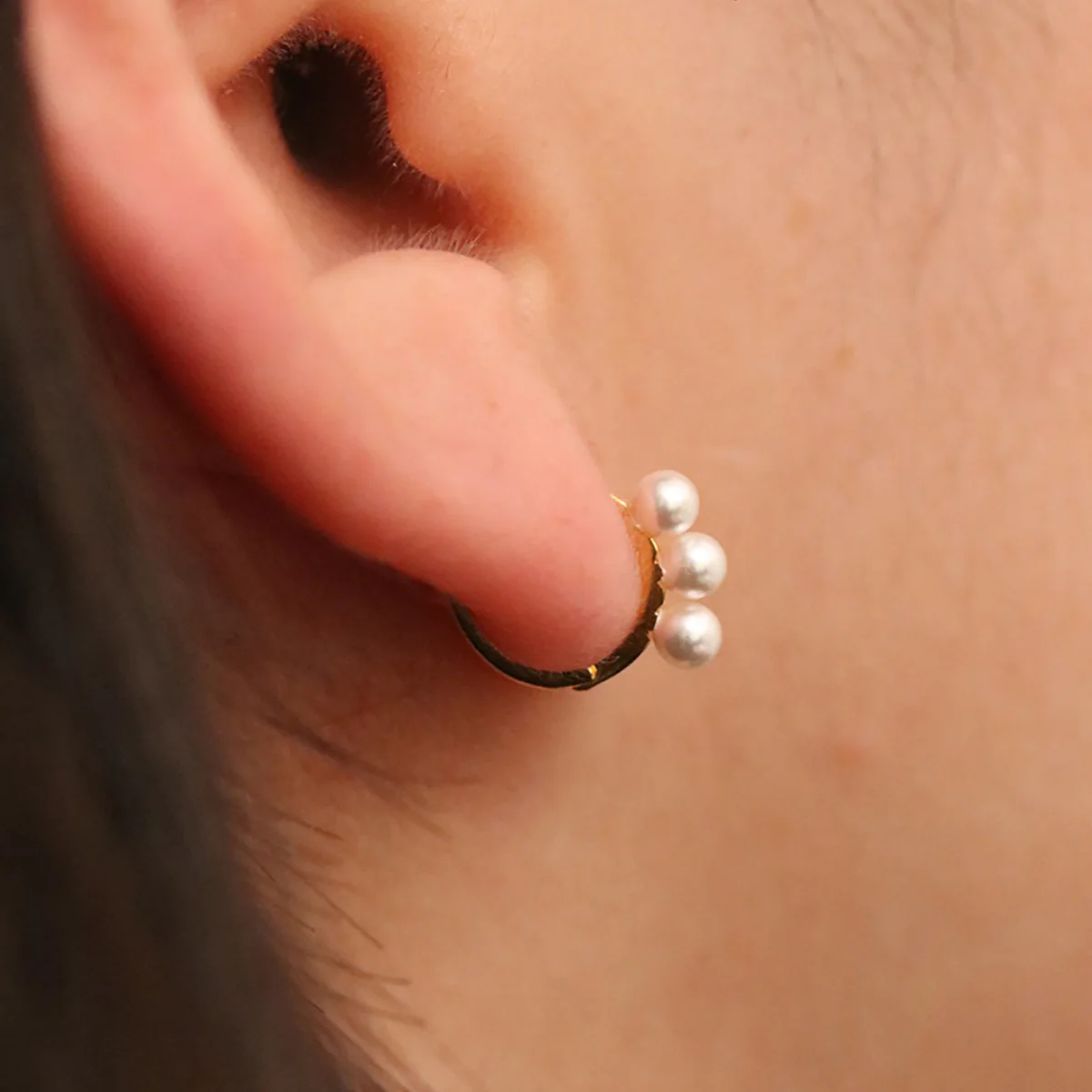 Triple Pearls Huggie Earring - Image 12
