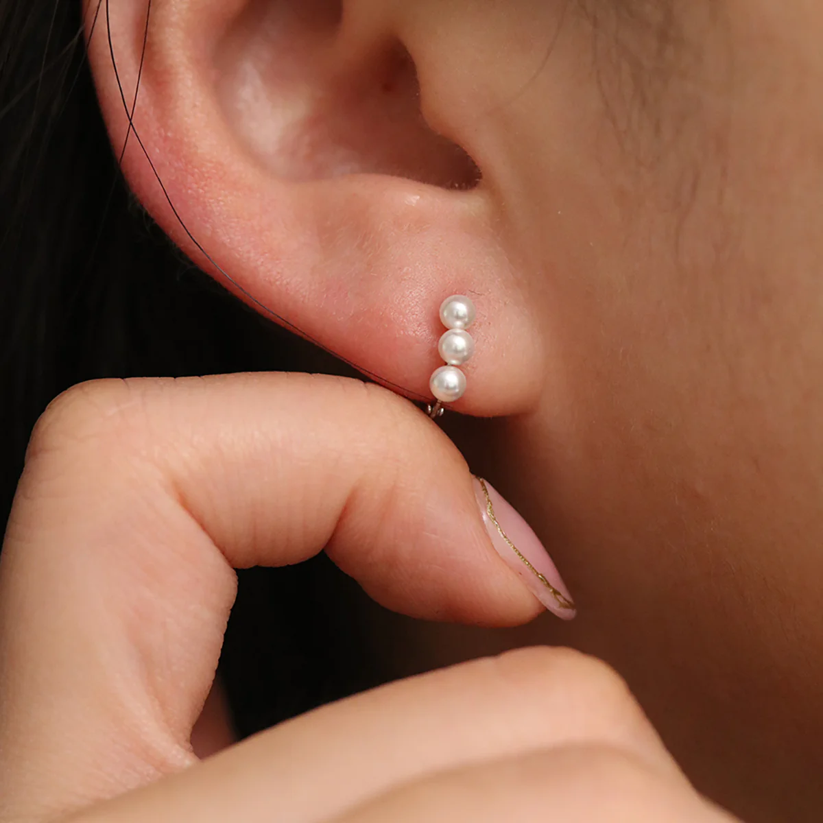 Triple Pearls Huggie Earring - Image 3