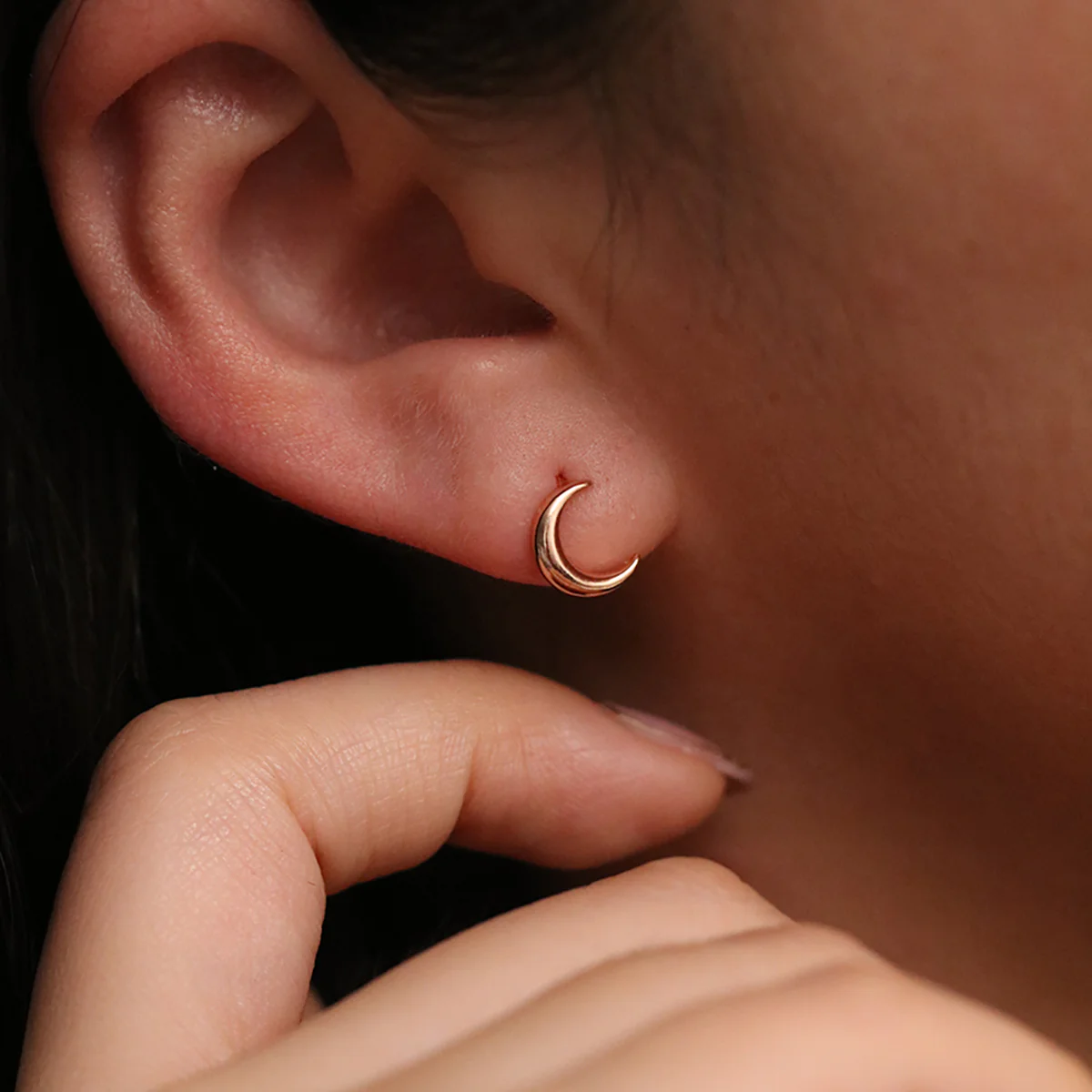 Crescent huggie earrings - Image 14