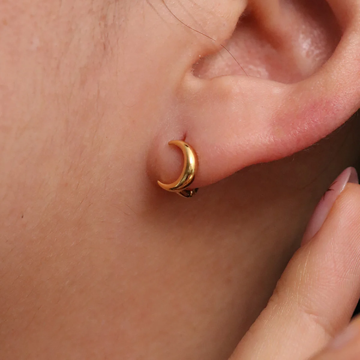 Crescent huggie earrings - Image 4